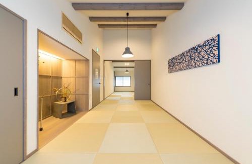 Hakata-ku Villa | 博多町家ホテル - Kamigofuku -