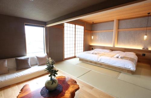 Yufuin Onsen Apartment | 宗鶴庵 - Sokakuan Private Japanese Villa Yufuin - 金鱗湖や湯の坪街道まで車6分 - 最大12名の和風一棟貸切の無人宿