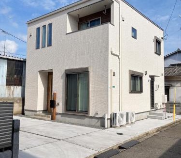 Matsuyama House | 新築一棟貸切 民宿 夢 駐車場2台無料 コンビニ徒歩2分 市街地へ好アクセス