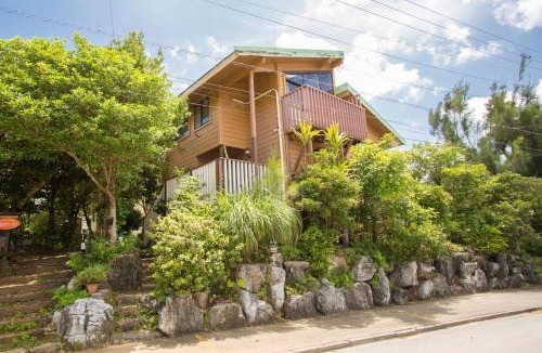 Nakama Villa | 木の温かみ溢れる自然の中のログハウス～Cottage HIBISCUS～