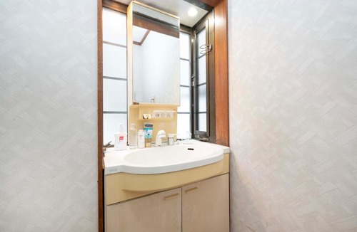 Yokosuka Apartment | 横須賀汐入一軒家