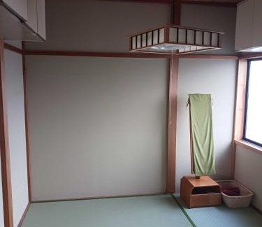 Nanao House | 民泊 酒とさかな