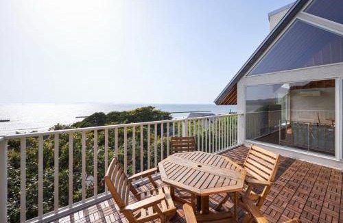 Futtsu House | 波の音テラス富津ー海眺望グッドデザイン受賞別荘を最大8名1棟貸切