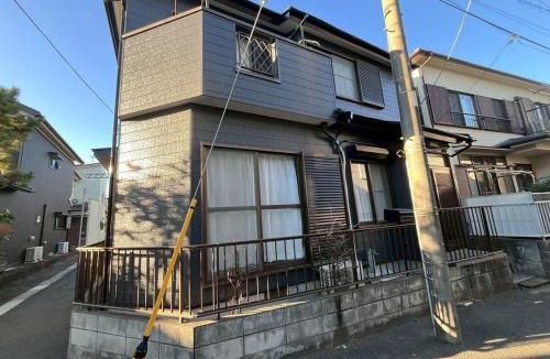 Oiso Apartment | 海まで徒歩1分 駅まで8分 畳でくつろぐフルリノベの静かなお家