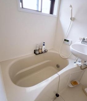 Kita Ward House | 無料駐車場付き 広々一軒家を最大5名様に貸し出し 家禄亭