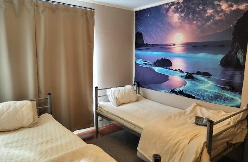 Manazuru House | 真鶴個室203ツイン 駅徒歩6分Atami Hakoneも近いゲストハウス真鶴