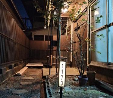 Manazuru House | 真鶴個室204トリプル 駅徒歩6分Atami Hakoneも近いゲストハウス真鶴