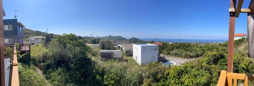 Kaneshi Villa | 空海山の自然豊かな景色が見渡せる常夏の沖縄にある貸別荘Ann