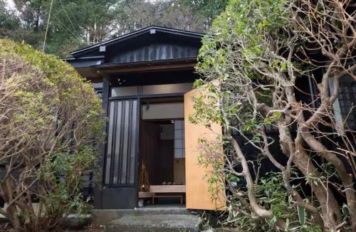 Gora House | 箱根 上強羅 温泉源泉かけ流し 独り占めできる 広々古民家 駅徒歩 貸切別荘