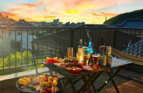 Hedamura House | 美しい夕日を眺めテラスでバーベキュー 徒歩で海と温泉へ 温泉券プレゼント 最大12名