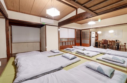 Suruga Ward Apartment | 貸切古民家 海まで徒歩3分 富士山の見える海岸 最大14名宿泊 家族親戚 帰省 合宿 BBQ Japanese ミクソロジーハウスふじや Mixology House Fujiya