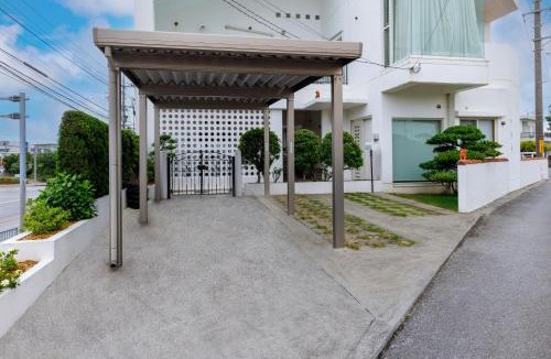 Kadena-cho House | 駐車場2台 海中道路や伊計島にアクセス良好 和室付き 最大5名宿泊施設 Guest house mum