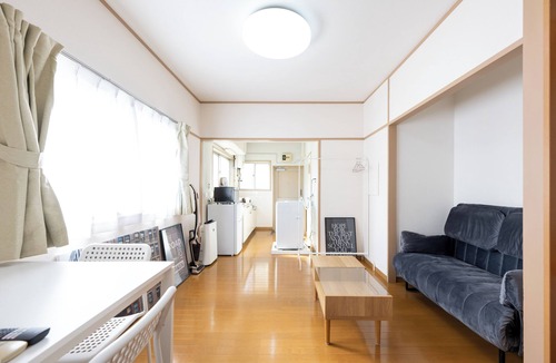 Kamiogi Apartment | 11 minutes on foot from Ogikubo ★ Free Pocket WIFI, 2 double beds, 6 person room!No transfer along Chuo /Sobu Line (Shinjuku /Nakano /Kichijoji /Tokyo) Marunouchi Line (Ikebukuro /Shinjuku /Ginza /Korakuen)