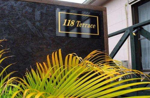 Shoshi House | 118 Terrace