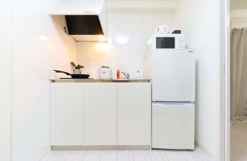 Shinjuku Apartment | [21] Shin Okubo Area - Excellent Location, 3 Minutes by Train to Shinjuku