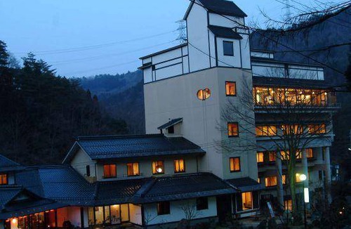 Hatsukaichi Hotel | 37 m² Hotel ∙ 12 guests