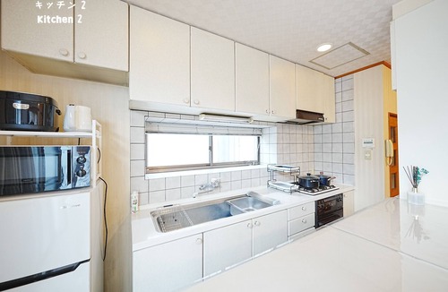 Kamiya House | 7:00 in/19:00 out negotiable】 Free shuttle service from Ikebukuro Oji-Akabane station, 14 min. from Ueno station, 1 building for rent, 2LDK +2LDK