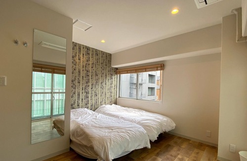 Minamiaoyama House | 704 HOTEL Omotesando Stories / Minato-ku Tokyo
