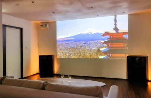 Fujiyoshida Hotel | Altitude -アルティチュード-939 富士山の麓グランピング