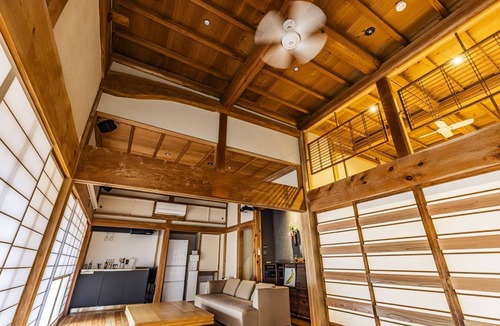 Aoi Ward Villa | An B&B run by a chef and limited to one group per day.