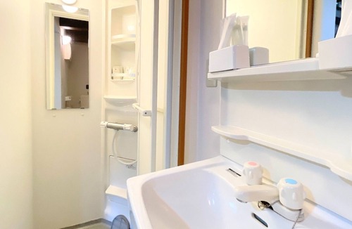 Yotsukaido House | Book room - One Night One View / Yotsukaido Chiba