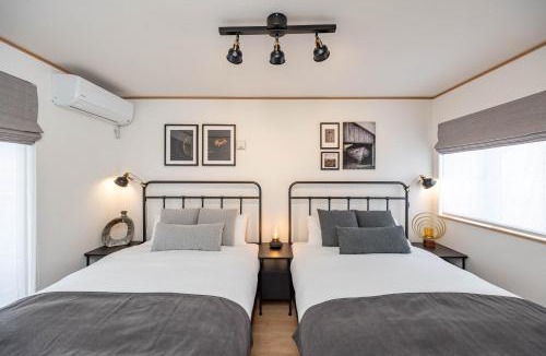 Kadena-cho Villa | Bridge Stay NAGAHAMA - Newly built rental villa in Yomitan,1 minute to the beach! That can accommodate 10 people