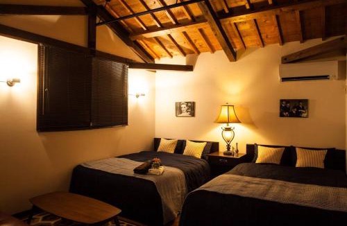 Urasoe Villa | Classical Japanese style&Modern house Chill out囲炉裏