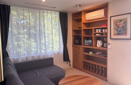 Akasaka Condo | Cozy 2 bedrooms in central Tokyo with private bath and living room.