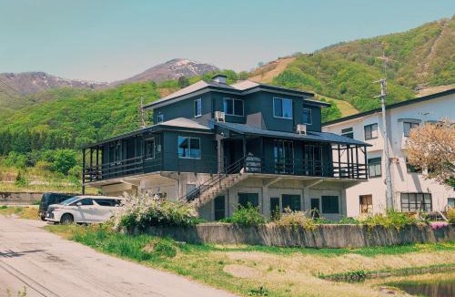 Otari-mura Villa | Crows Nest Norikura by JAMSZ ROYALE