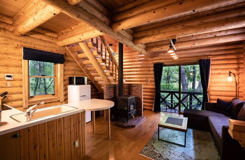 Nagano Cabin | Elegant, secluded cabin for couples & families