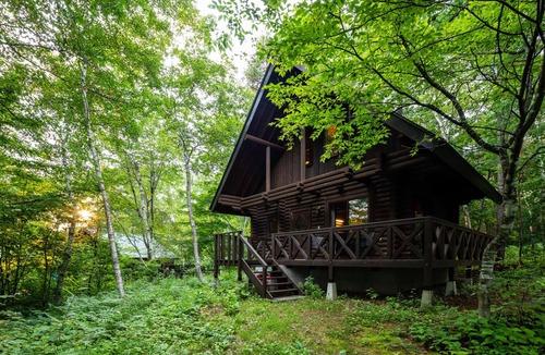 Nagano Cabin | Elegant, secluded cabin for couples & families