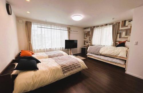 Asahikawa Apartment | Fort Greene RoomS