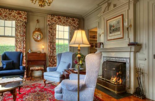 Yachting Village Hotel | Francis Malbone House