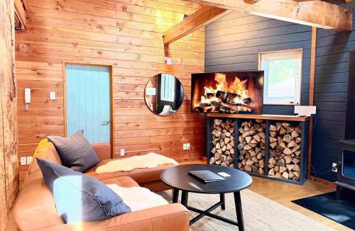 Toya Ski Chalet | Free BBQ Cabin Stay in Toya Near Rusutsu & Niseko