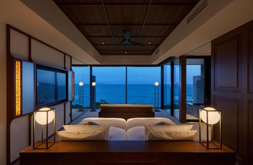 Goto Hotel | GOTO RETREAT ray by Onko Chishin