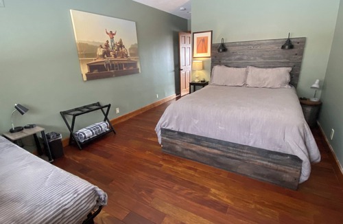 Godfrey Hotel | Grafton Getaway @ Overlook Lodge - an 8,000 sq foot home on 33 acres & sleeps 35