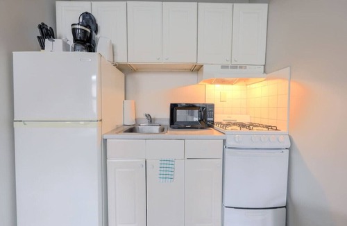 Prudential - St. Botolph Apartment | Harmonious South End Studio