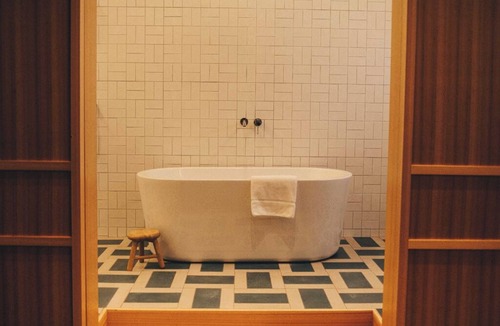Kyobashi Hotel | High Ceiling Junior Suite 1-bedroom hotel with AC, WiFi in charming Chuo City