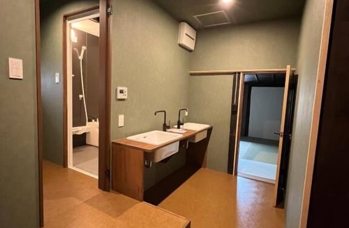 Tsuruga House | HOBOIE Guest House