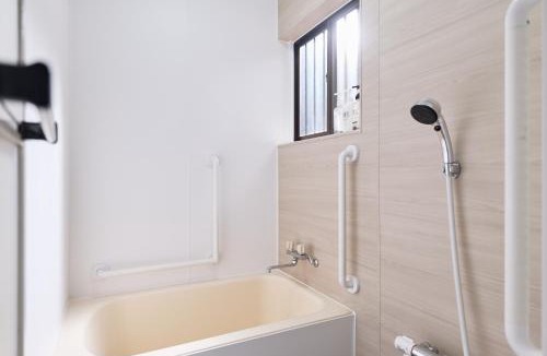 Honmachi Villa | Home suite Home Hatsudai - 1 stop from Shinjuku! Your urban hideaway 3BR 6beds