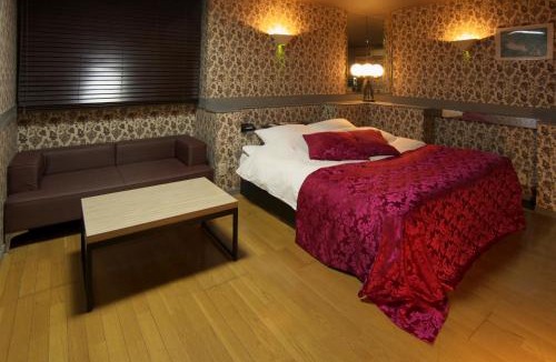 Tosu Hotel | Hotel Coco-Palm (Love Hotel)