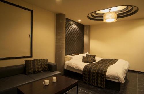 Tosu Hotel | Hotel Coco-Palm (Love Hotel)