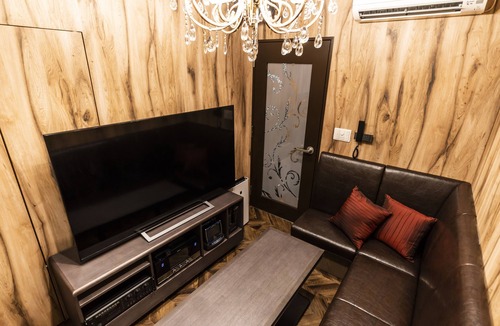 Hyakunincho Hotel | Hotel Petit Bali Garden Shin Okubo - Shinjuku Sta 10min walk -