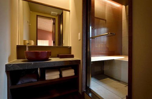 Higashiyama Higashi Chaya District Hotel | Hyakurakusou Higashichaya