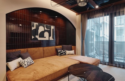 Yotsuya Apartment | illi Enu Yotsuya