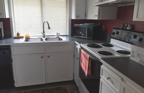 Corvallis House | Immaculate great location townhome