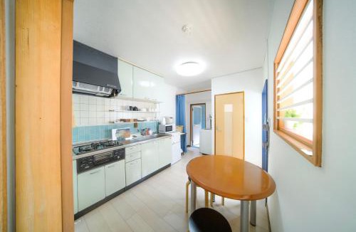 Nakano Cho Apartment | INARI guest house 栗林公園徒歩3分 二棟貸切 駐車場一台無料