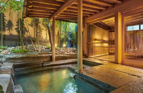 Kaga Hotel | 220 m² Hotel ∙ 2 bedrooms ∙ 127 guests