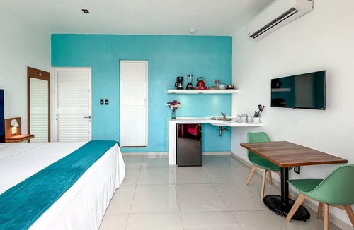 Centro - Supmza 001 Hotel | Just steps from downtown with balcony