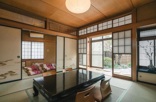 Kamakura House | Kamakura Suzune - Japanese Villa - Enoden view
